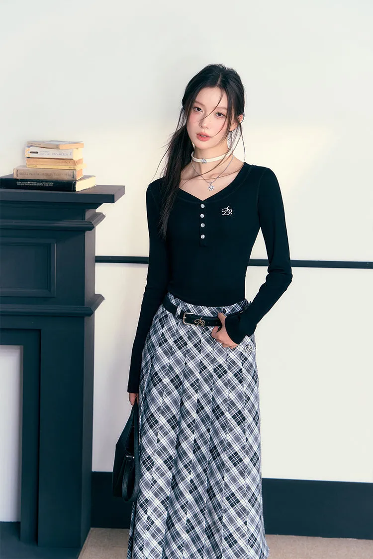 Classic Black and White Plaid Midi Skirt: A-Line Pleated Tartan Check Pattern with High Waist